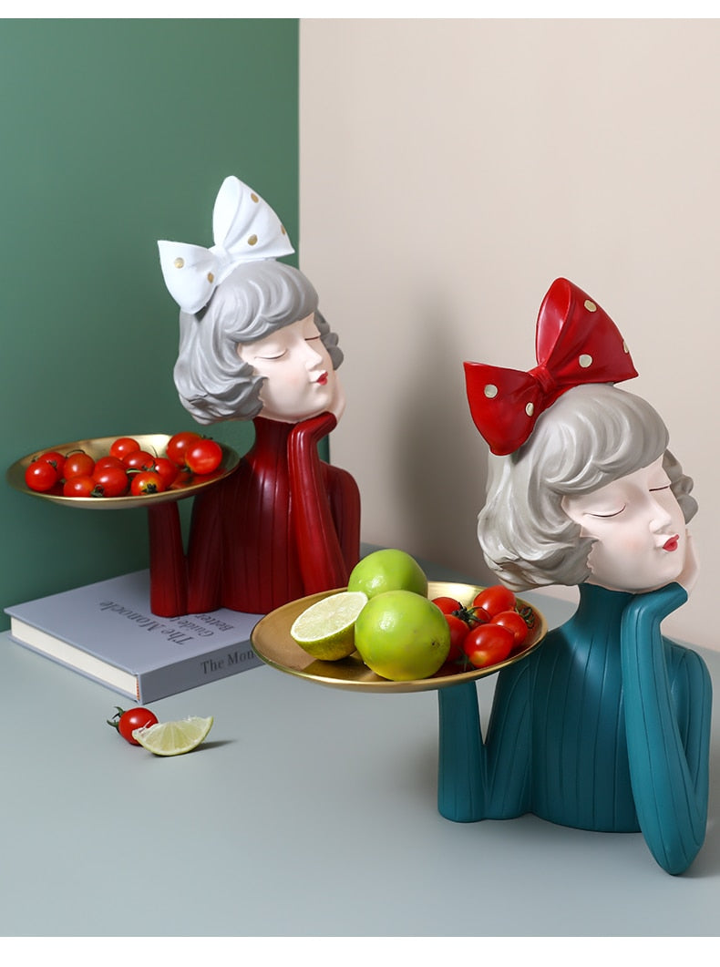 Modern Girl Resin Art Statue Gift Fashion Style Sculpture ornaments Table top figurines